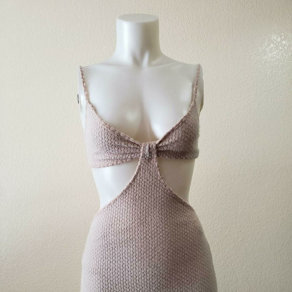 Princess Polly SHANNI MAXI DRESS BEIGE used size 2 - Picture 2 of 4